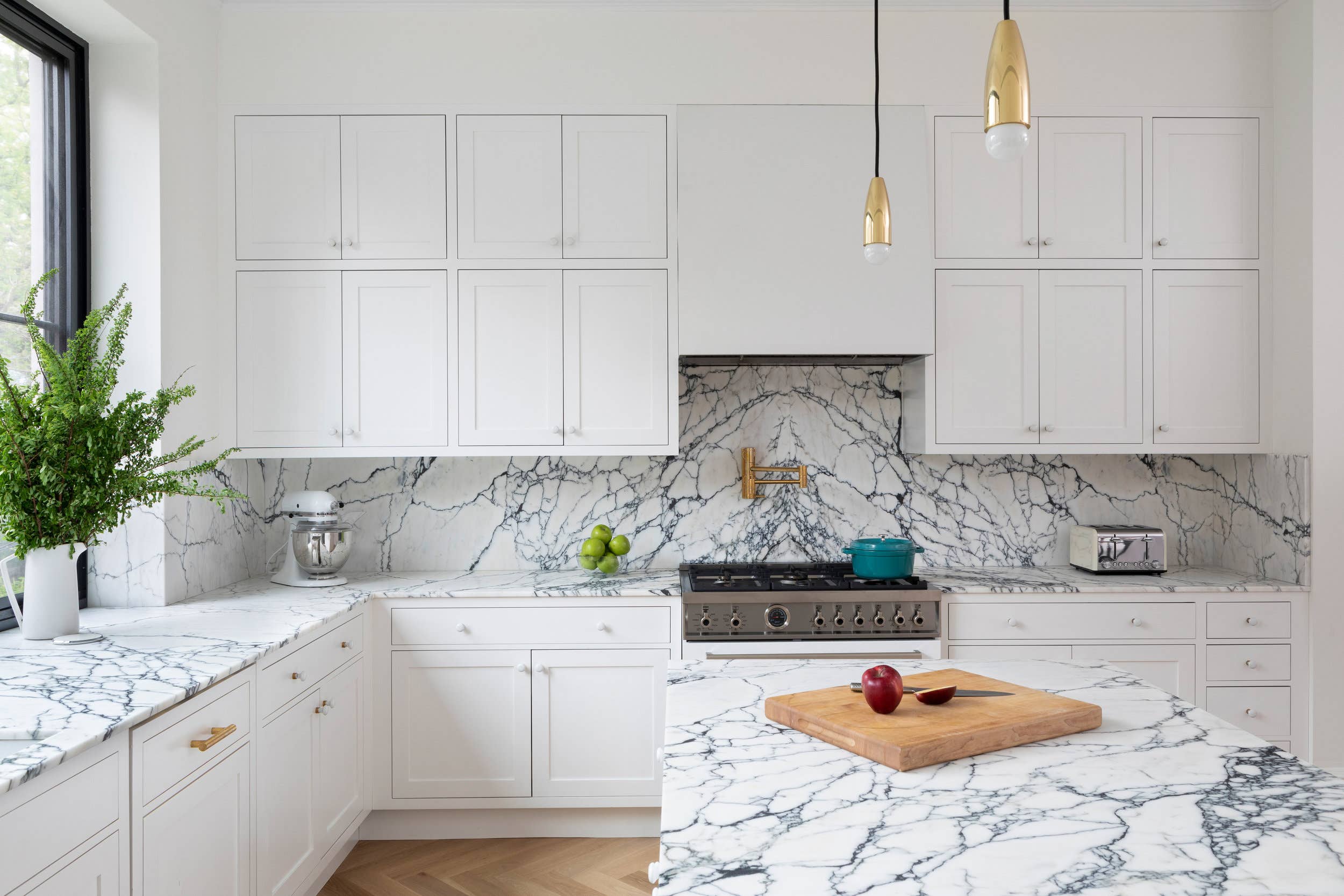 bold marble kitchen countertops