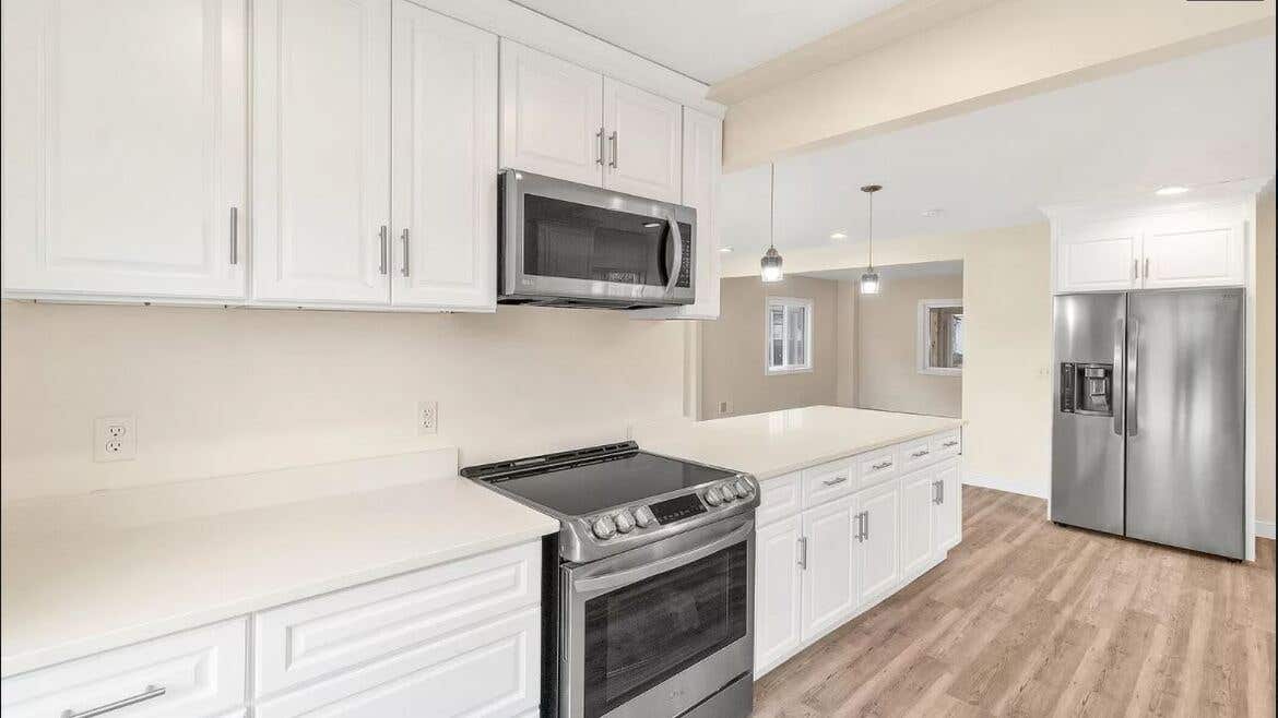 Pantry and Oven Cabinets 