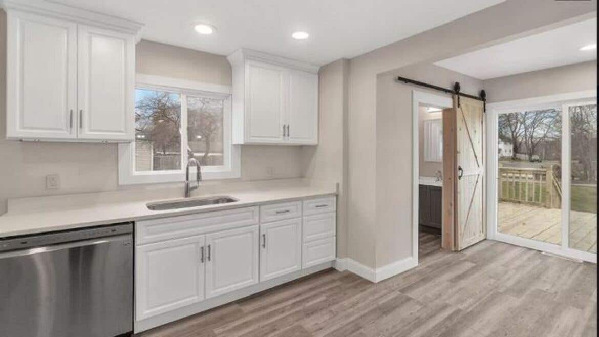 Pantry and Oven Cabinets 