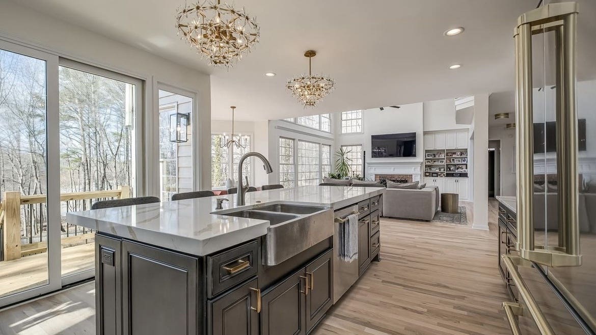 Pantry and Oven Cabinets 