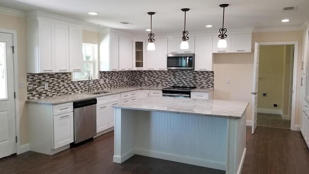 Shaker White Kitchen Cabinets