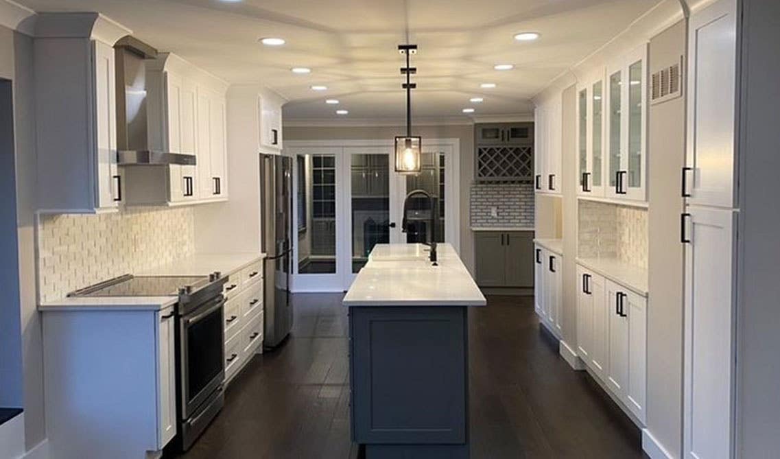 A Galley Kitchen – Pros, Cons, and Design Ideas