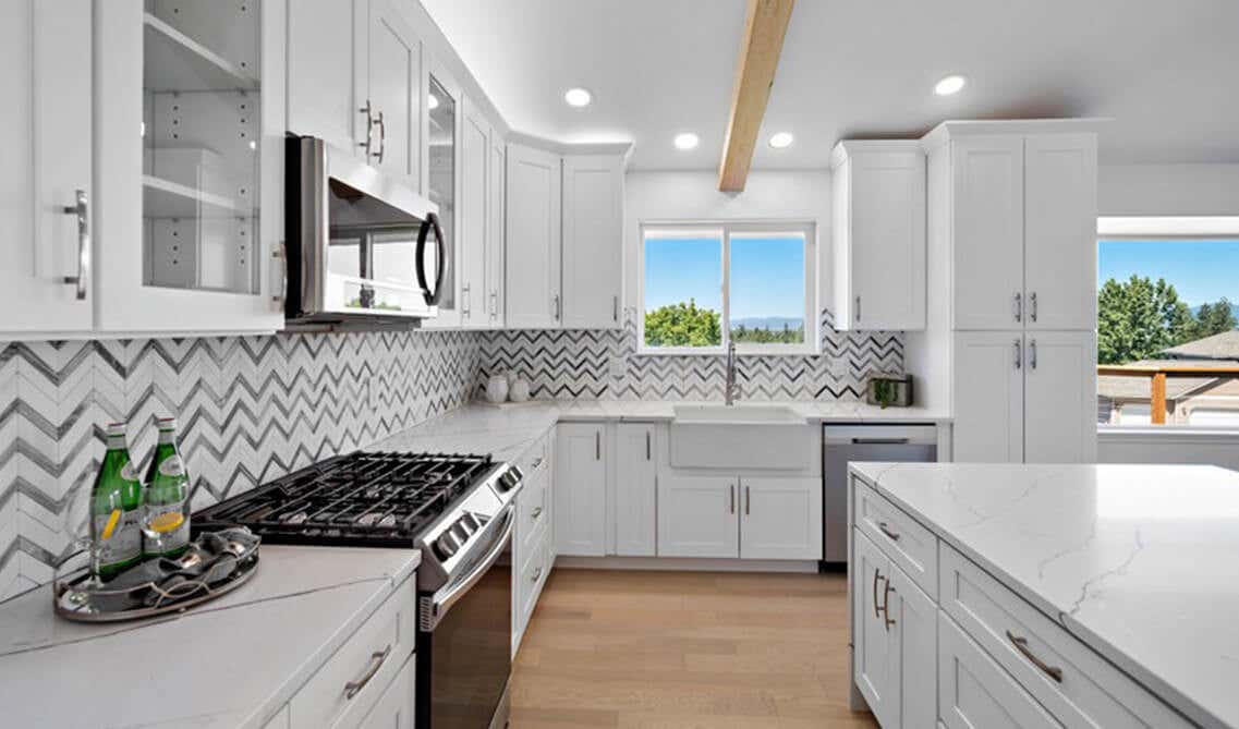 10 Luxurious Kitchen Ideas with White Shaker Cabinets