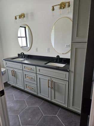 Craftsman Lily Green Shaker Bath Vanities