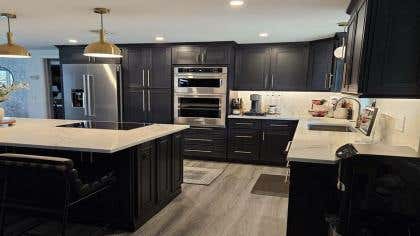 Craftsman Black Shaker