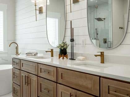 Craftsman Natural Shaker Bath Vanities