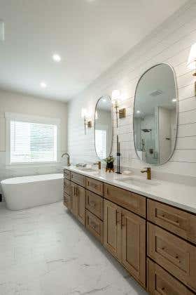 Craftsman Natural Shaker Bath Vanities