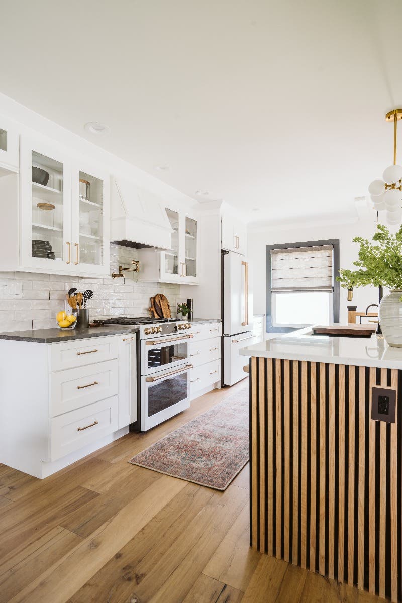 White Shaker Elite Cabinets