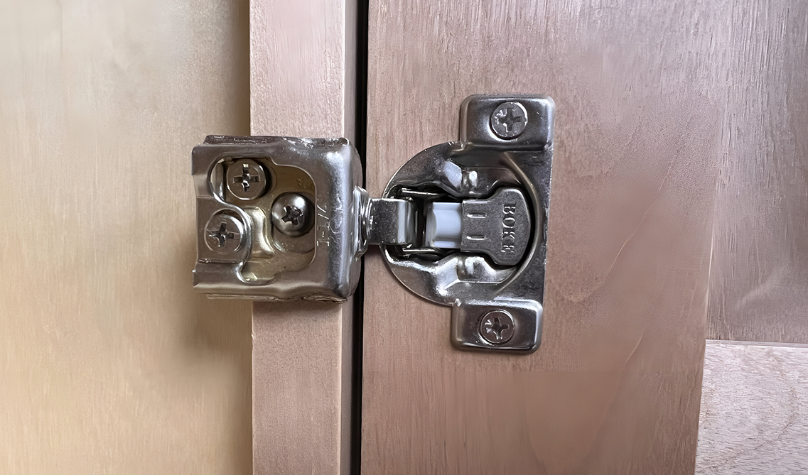 6 way adjustable hinge