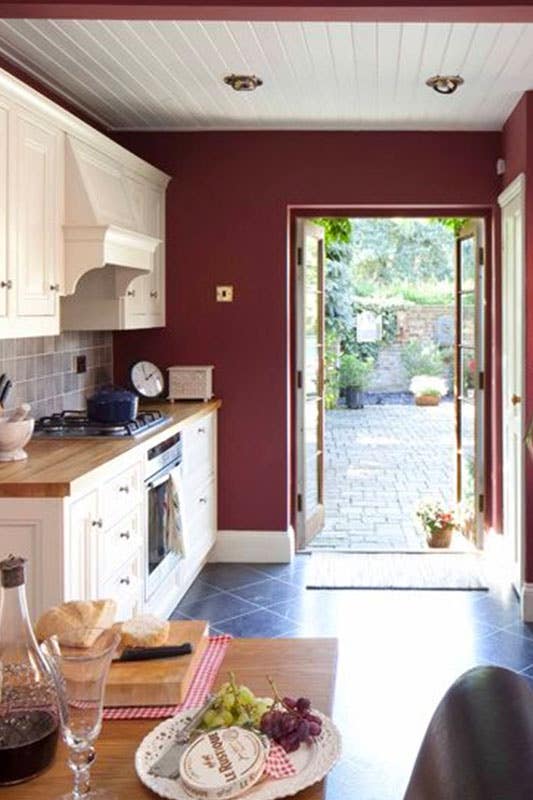 traditional country kitchens