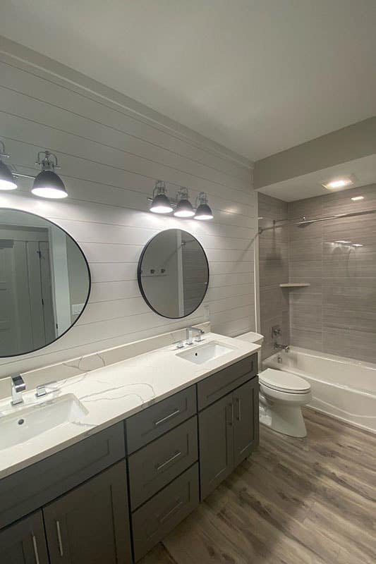 Lighting décor for bathroom