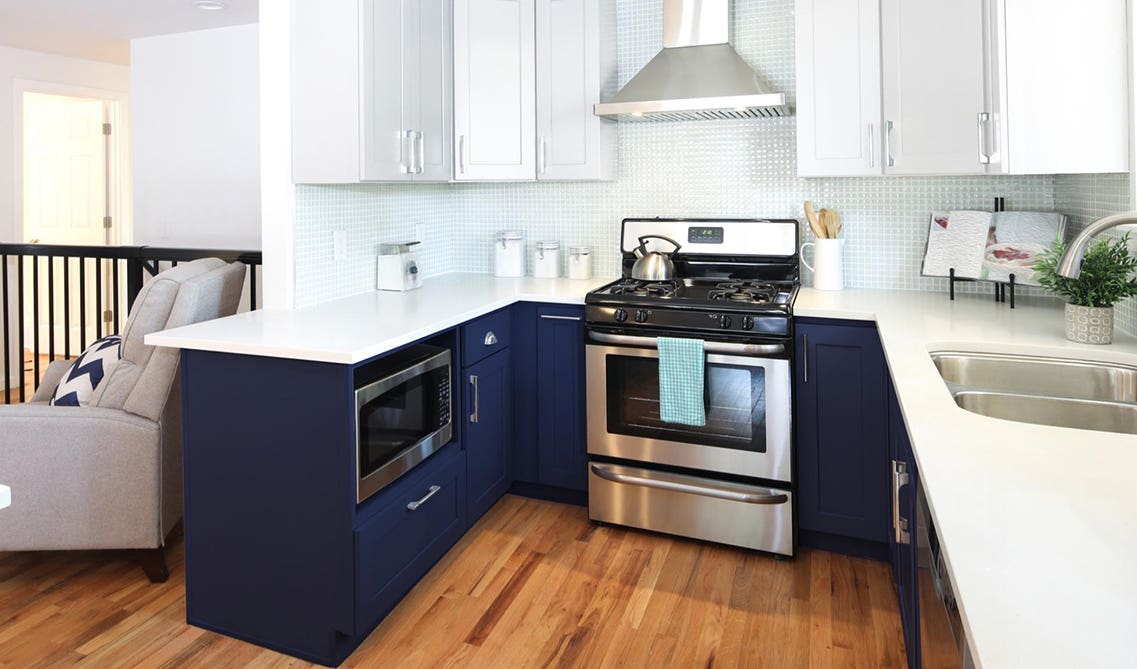 8 Striking Navy Blue Kitchen Cabinet Ideas for a Bold Design