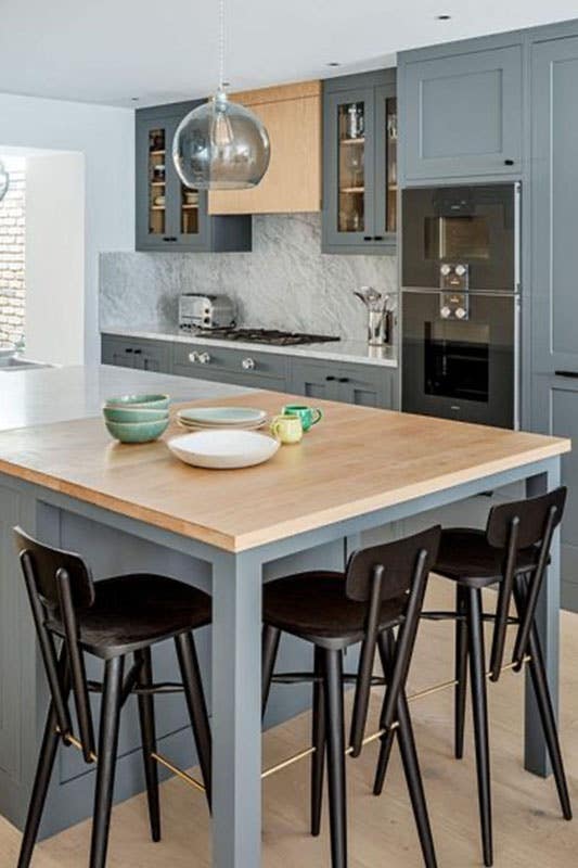 Extended breakfast bar kitchen island 