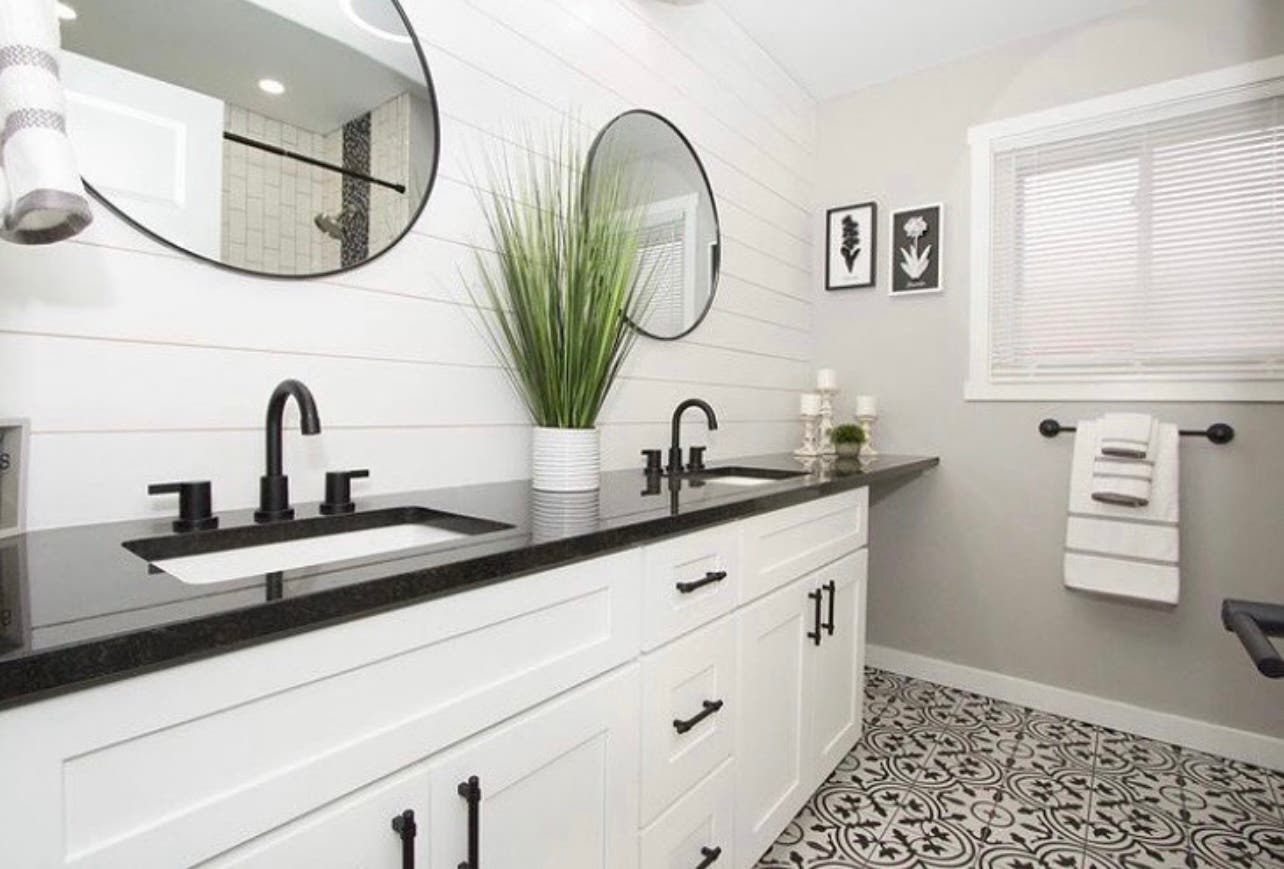 White shaker vanity with black matt hardware 