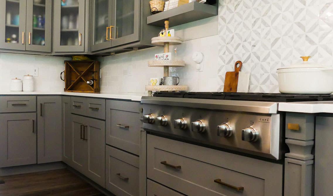 Grey Shaker Elite Cabinets Kitchen Cabinets with white backsplash 