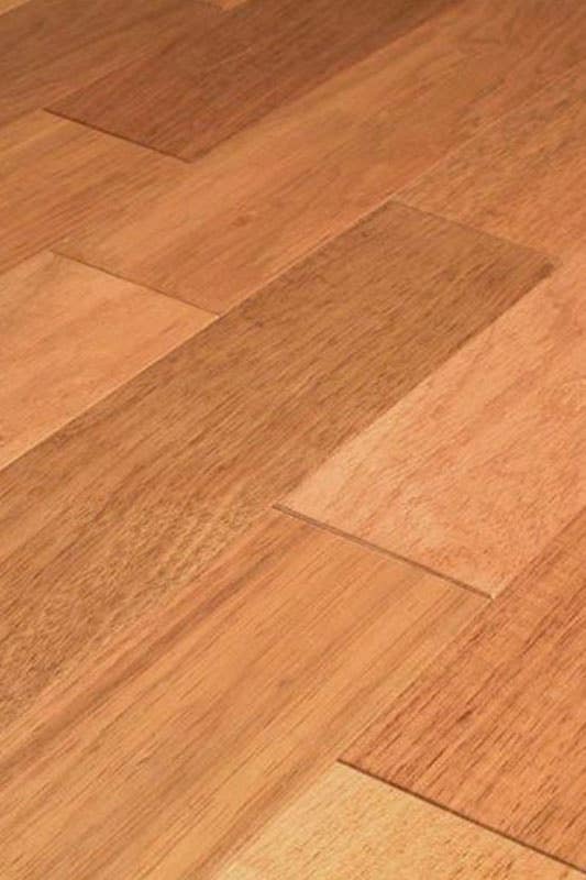 Clear texture hardwood flooring