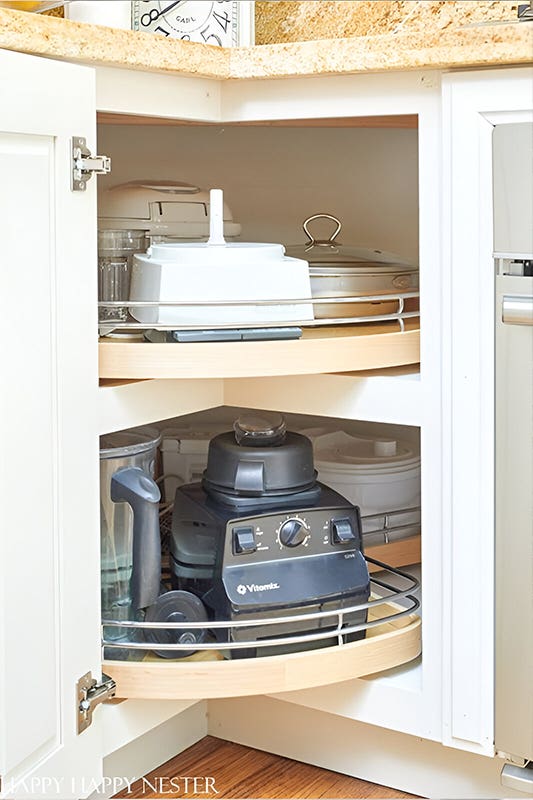 Lazy Susans – rotating trays