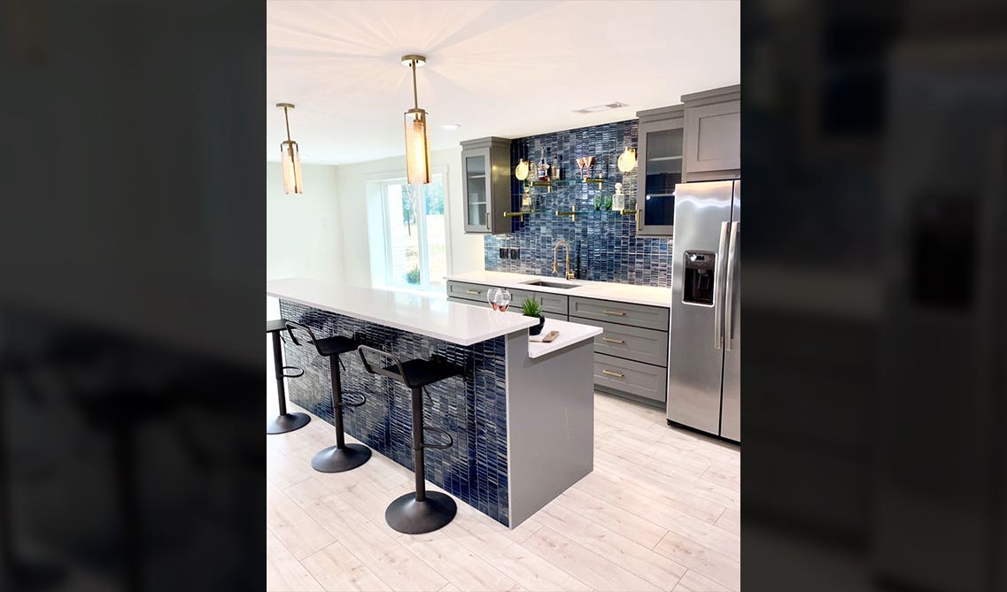 Morden kitchen design with Blue backsplash