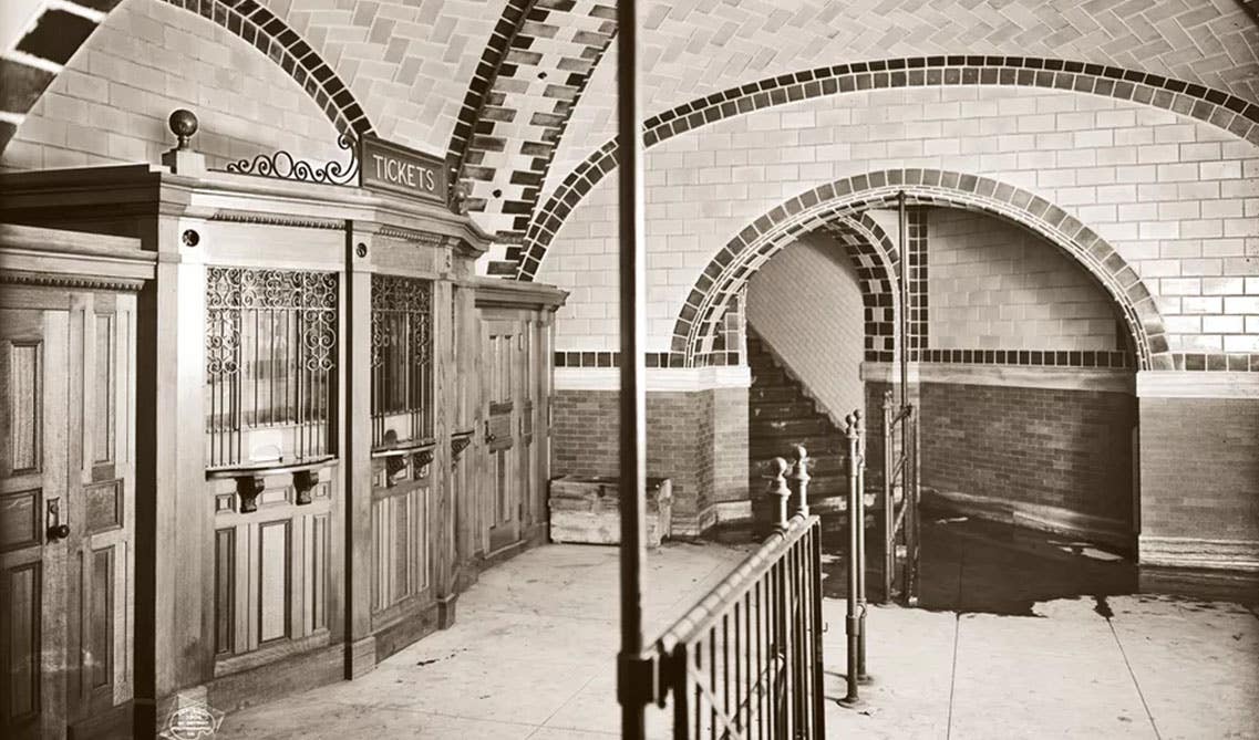 new york city subway station in 1904