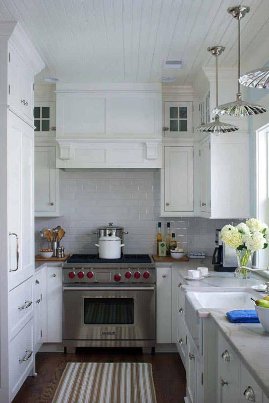 small white farmhouse kitchen with white shaker cabinets small white farmhouse kitchen with white shaker cabinets