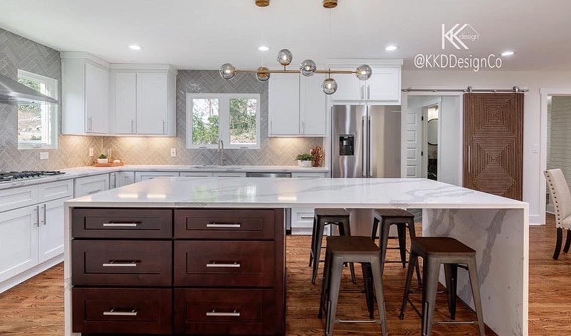 White and Espresso Shaker kitchen cabinets