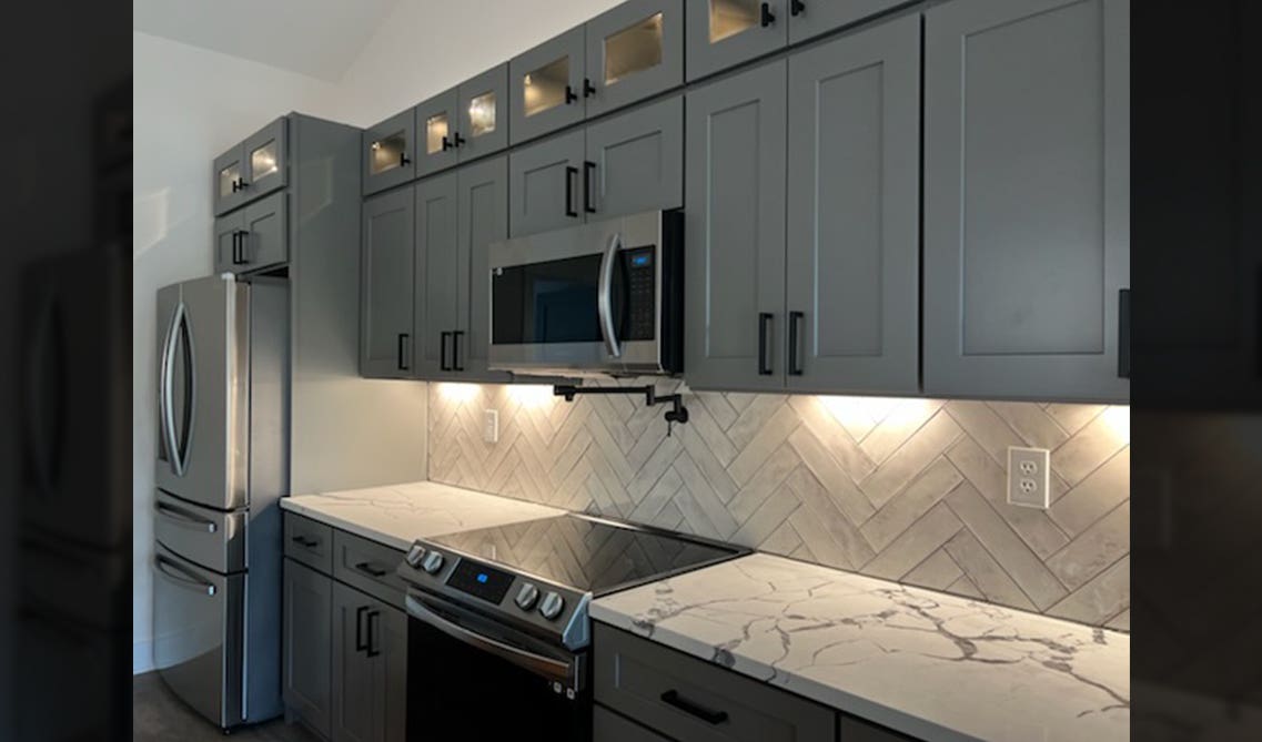 Install Kitchen Cabinet Lighting