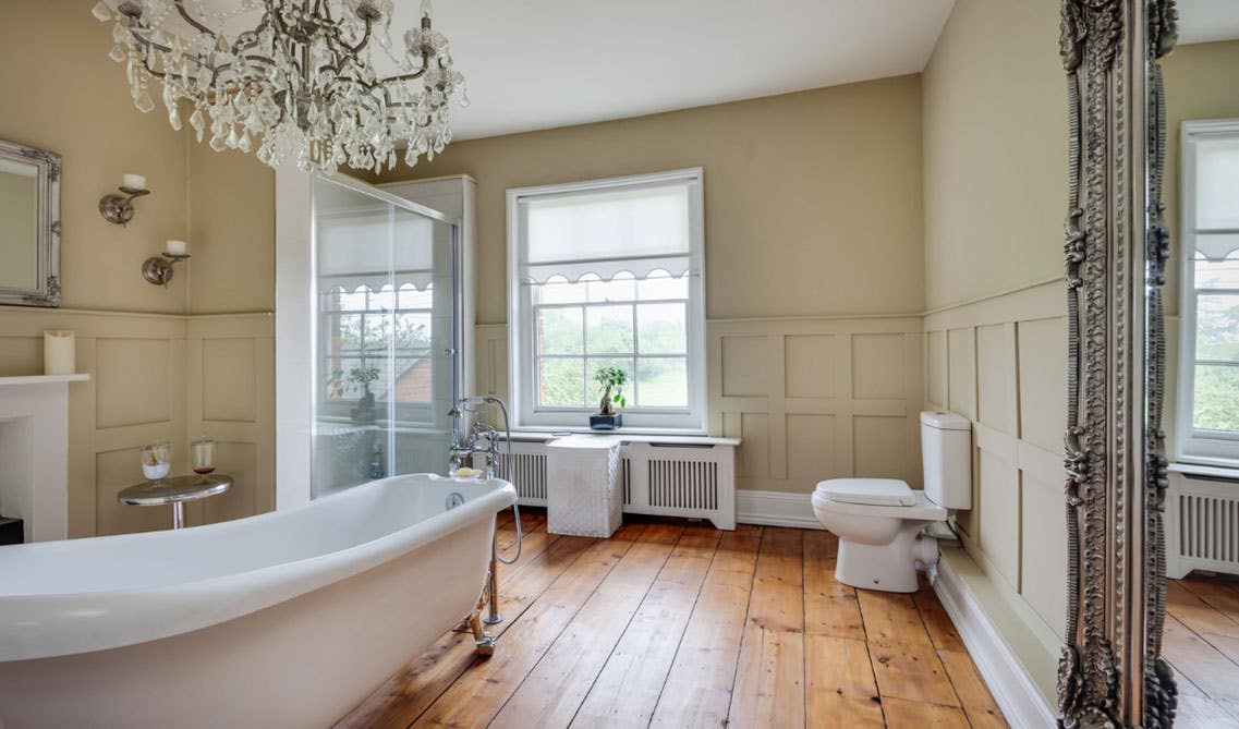 bathroom with Chandelier