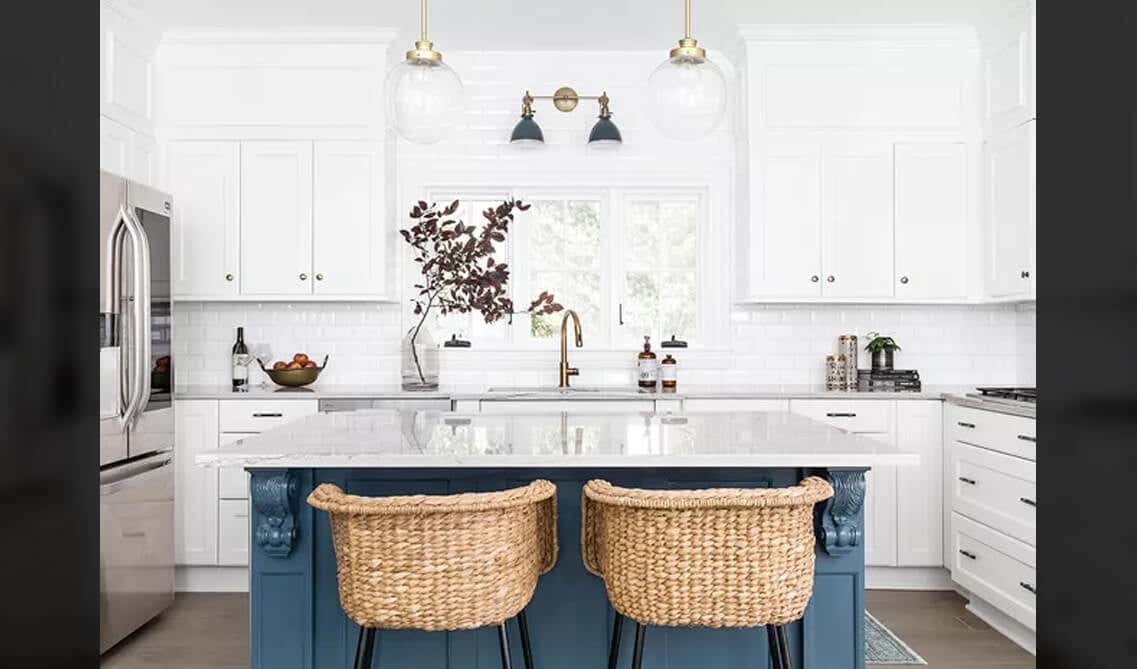 Contrasting Cabinet Color Kitchen Island