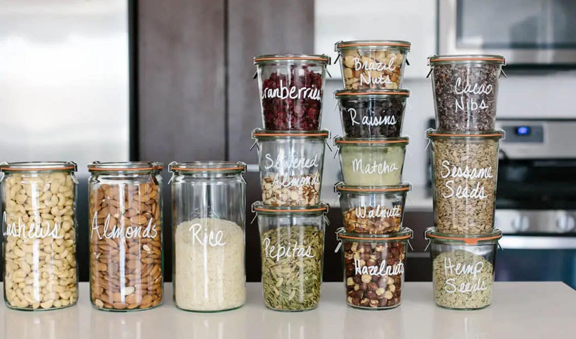 Labels on pantry jars 