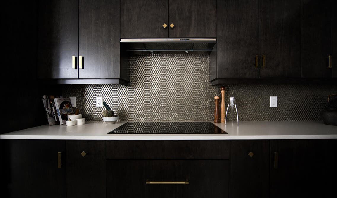 dark kitchen cabinets