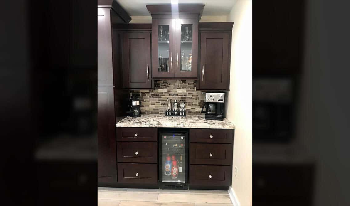 backsplash for dark cabinets
