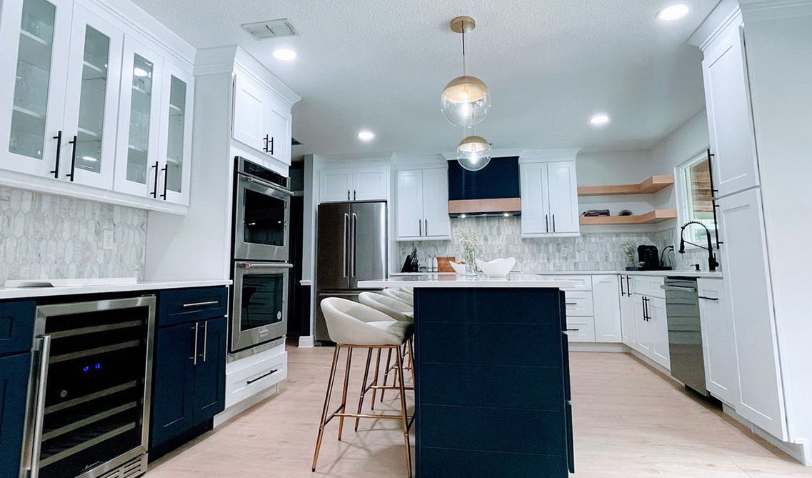 Two Toning White Shaker Cabinets with Navy Blue Shaker