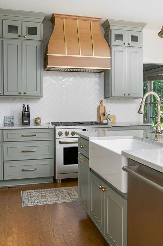 Craftsman Lily Green Shaker using Rangehood