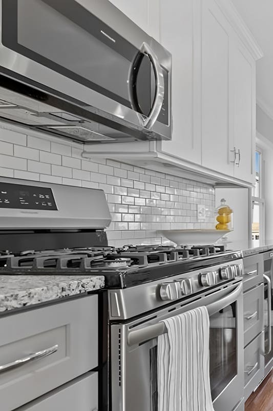 Gray_and_White_Kitchen_Cabinets