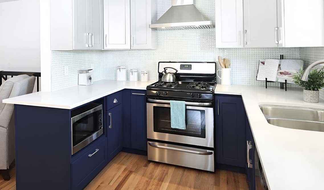Navy Blue Shaker and Colorado White Shaker