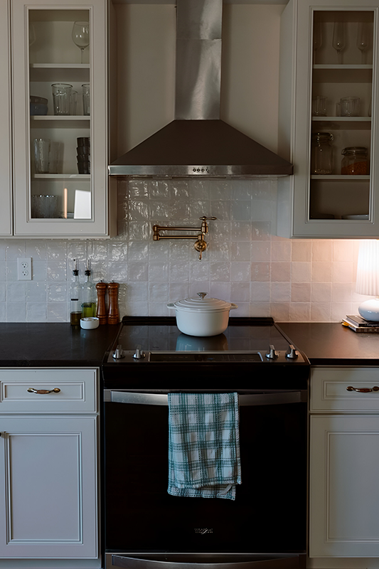 York Linen Cabinets