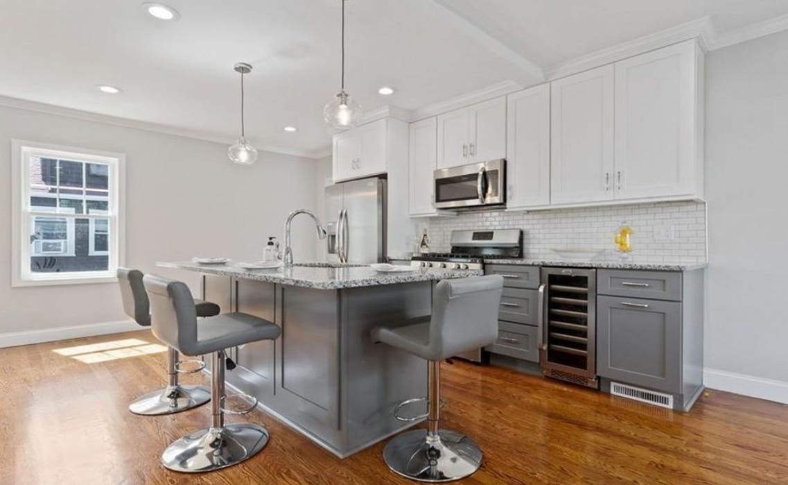 Two Toning Gray Shaker Cabinets with White Shaker Cabinets