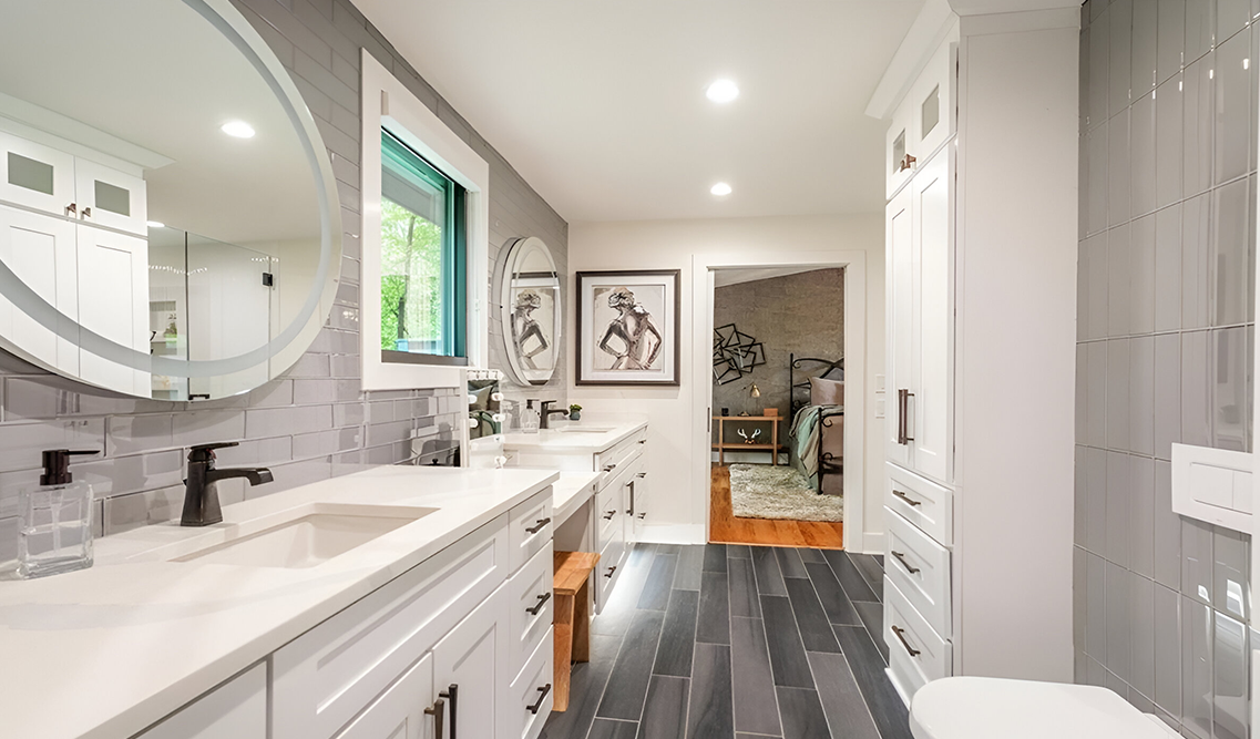 Colorado White Shaker Cabinets